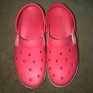 Crocs- women’s 10